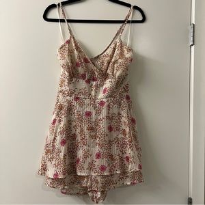 NWT Francesca’s Ivory Floral Romper